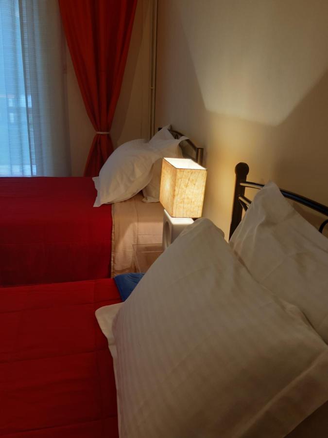 Elegante Apartamento Centrale Trikala  Bagian luar foto