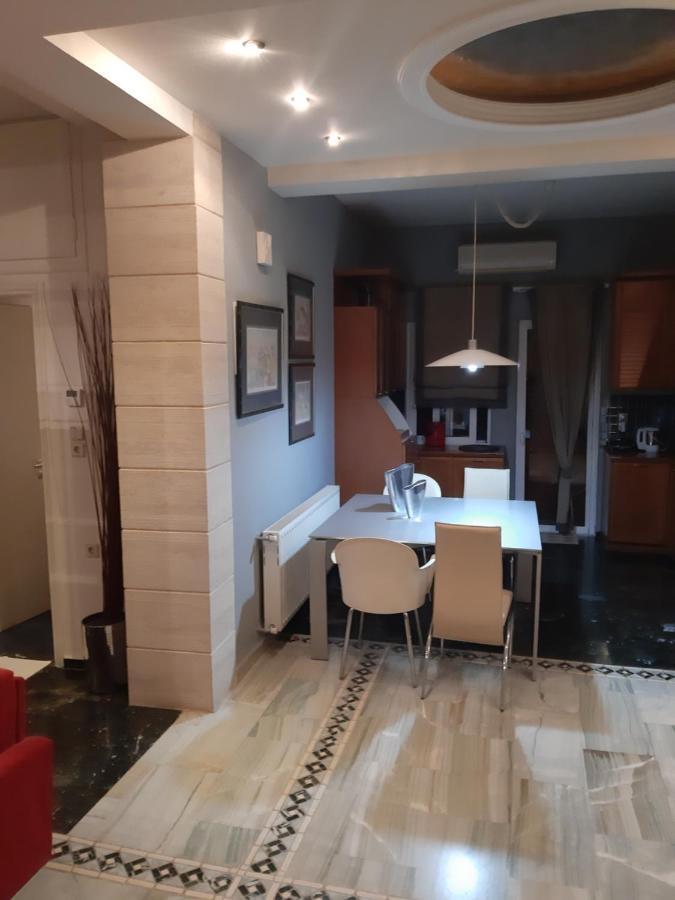 Elegante Apartamento Centrale Trikala  Bagian luar foto